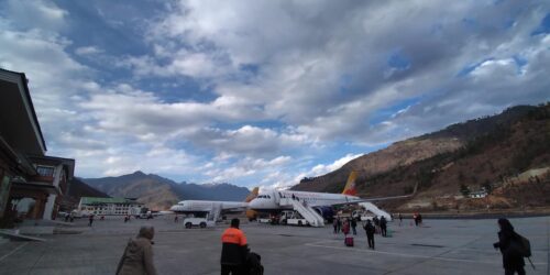 パロ空港の飛行機の様子